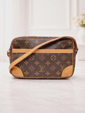 Authentic Louis Vuitton Trocadero 24 Monogram Canvas Crossbody Bag